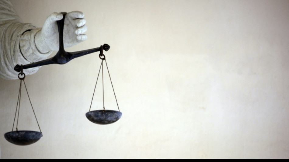 Prozess gegen Frauenarzt wegen t&ouml;dlicher Sch&ouml;nheitsoperation in Hessen begonnen