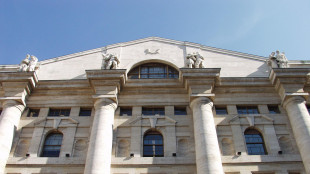 Borsa: Milano incerta, Ftse Mib +0,01%