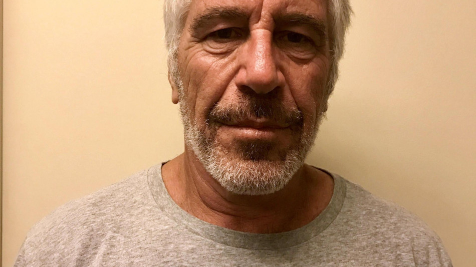 Nei file su Jeffrey Epstein trovati i nomi di oltre 1.200 vittime