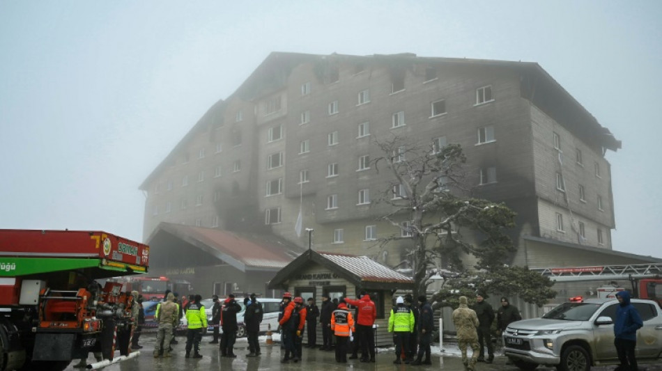 Turquie: des n&eacute;gligences graves point&eacute;es du doigt apr&egrave;s un incendie qui a fait 79 morts