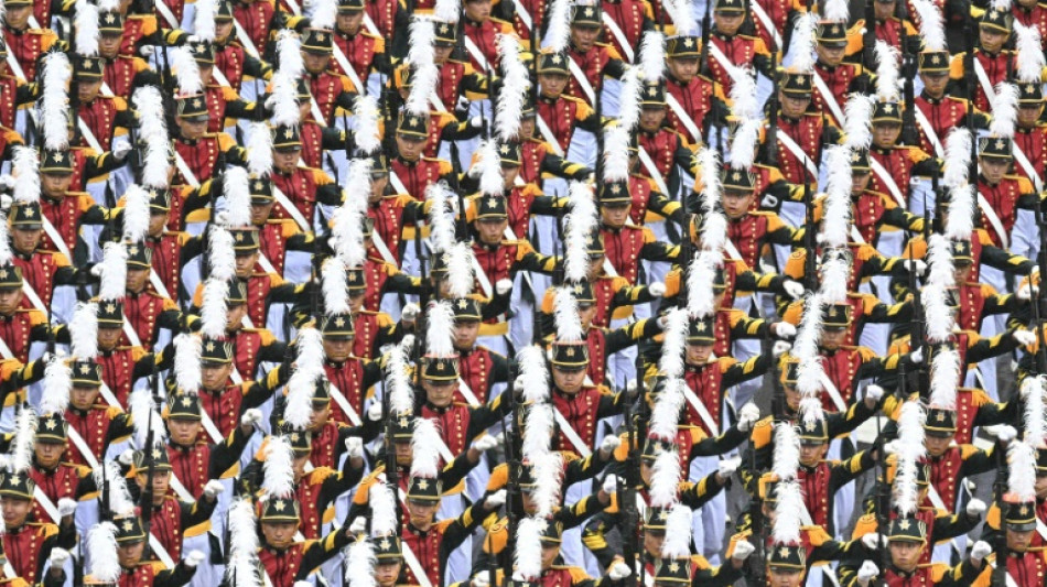 Coreia do Sul exibe for&ccedil;a com primeiro desfile militar em uma d&eacute;cada