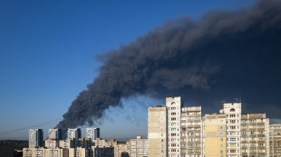 Ao menos 37 mortos em ataque russo a dep&oacute;sito perto de Kiev