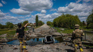 Miedo, esperanza y disparos de artiller&iacute;a en Ruska Lozova, muy cerca de la frontera rusa