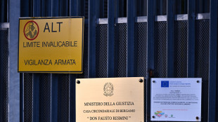 Si finge il padre di un bimbo di 8 anni e cerca di rapirlo, arrestato