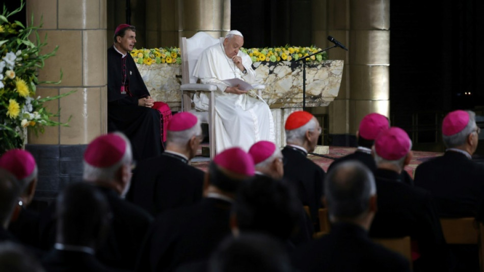 El papa vuelve a ser preguntado sobre casos de violencia sexual en B&eacute;lgica