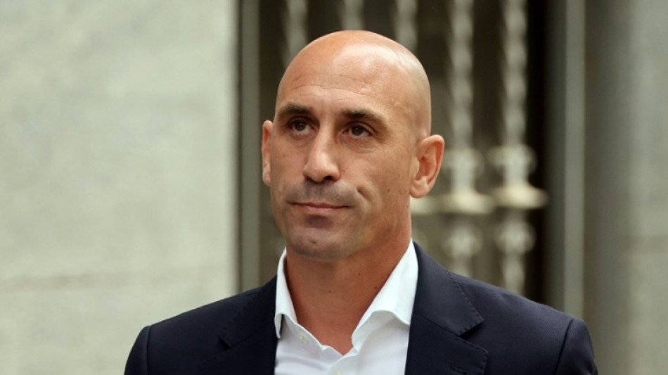 Baiser forc&eacute;: le proc&egrave;s se rapproche pour l'ex-patron du foot espagnol