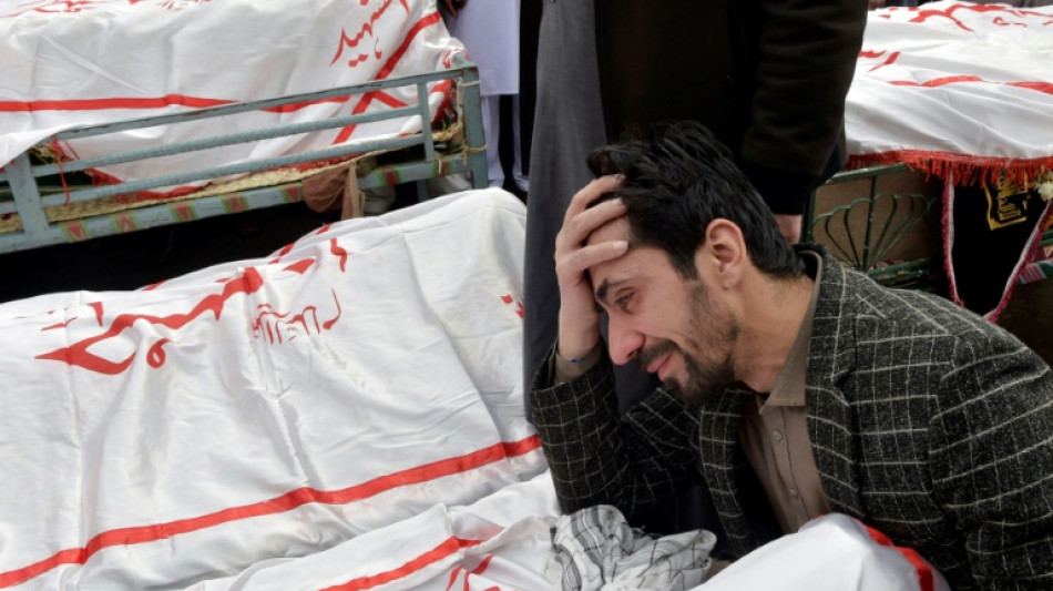 El kamikaze del EI que caus&oacute; 64 muertos en una mezquita de Pakist&aacute;n era afgano