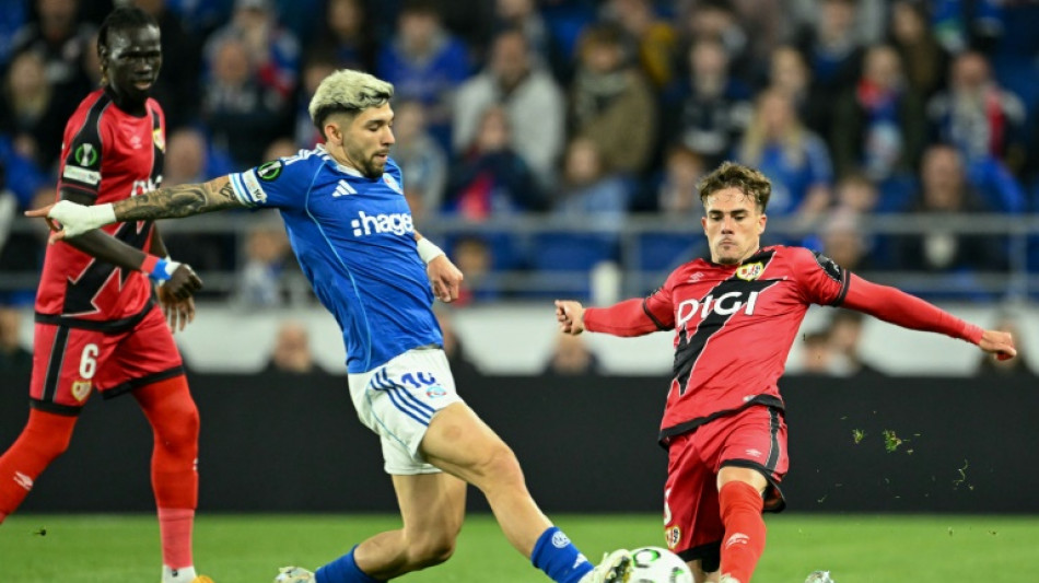 Chelsea anuncia contrata&ccedil;&atilde;o do lateral espanhol Pep Chavarr&iacute;a