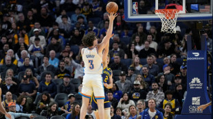 Thunder roll past Warriors, Butler stars in Miami win