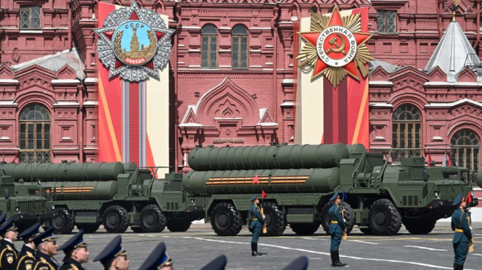 Putin r&uuml;hmt bei Milit&auml;rparade "Mut" russischer Soldaten - EU-Treffen in der Ukraine