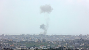 Le Hamas tire des roquettes sur Tel-Aviv, premi&egrave;re riposte aux op&eacute;rations meurtri&egrave;res d'Isra&euml;l &agrave; Gaza