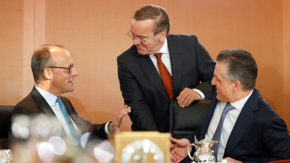 Pistorius rechtfertigt Rekordhaushalt mit neuer Bedrohungslage f&uuml;r Deutschland