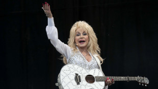 Dopo la morte, Dolly Parton &egrave; diventata l'artista pi&ugrave; ascoltata in streaming