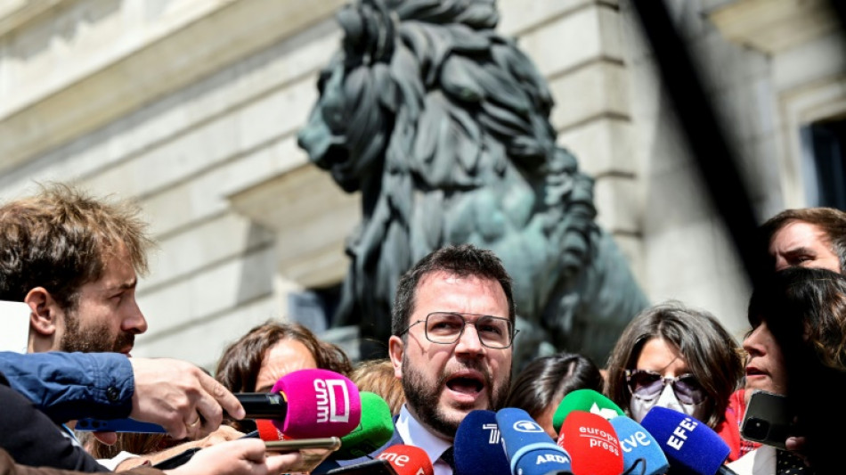 Pedro S&aacute;nchez trata de sofocar el incendio del espionaje a independentistas catalanes 