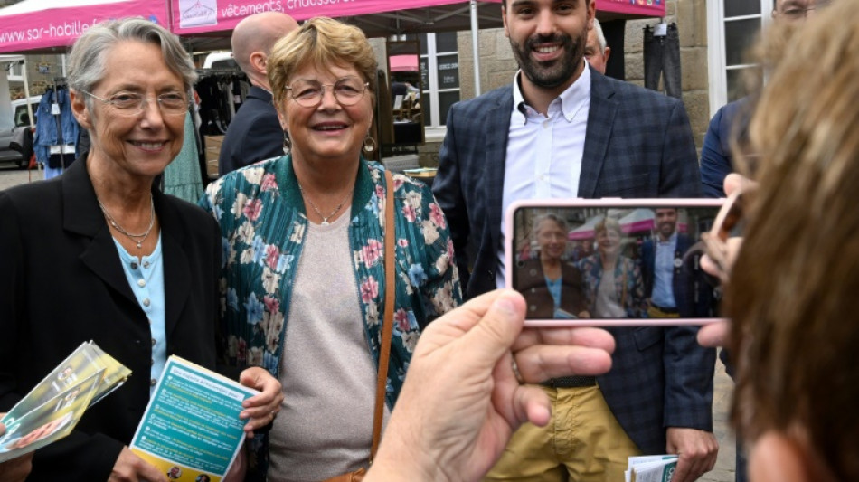 L&eacute;gislatives: la campagne s'ach&egrave;ve sur des airs de d&eacute;j&agrave;-vu