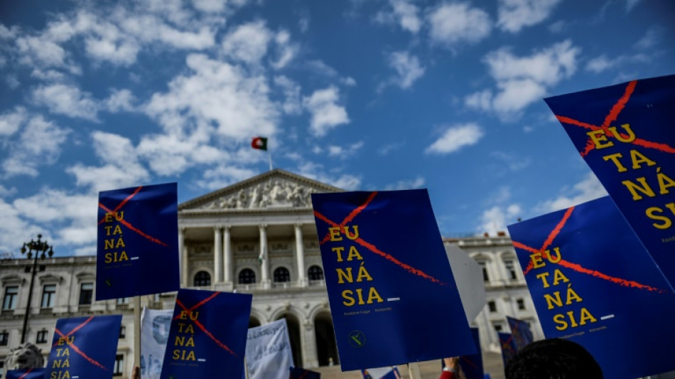 El Parlamento portugu&eacute;s despenaliza la eutanasia