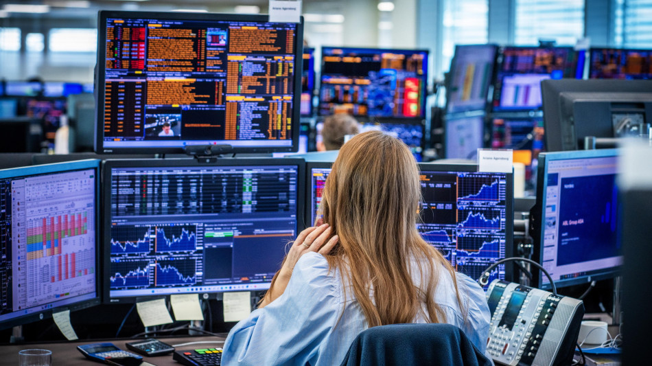 Borsa: l'Europa chiude in calo, Parigi -0,6%, Francoforte -0,49%