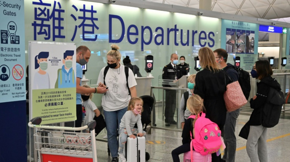 "Partir, le plus vite possible": les expatri&eacute;s fuient Hong Kong en proie au chaos Omicron