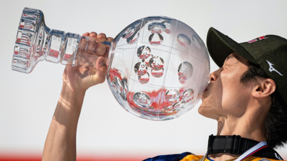 Saut &agrave; ski: Ryoyu Kobayashi remporte la Coupe du monde pour la 2e fois