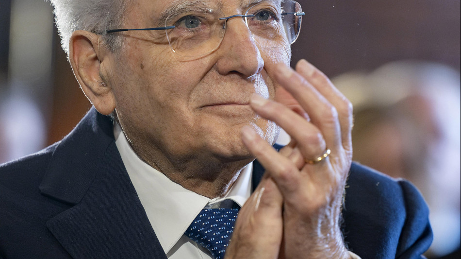 Mattarella,grati alla Polizia per tutela legalit&agrave; e solidariet&agrave;