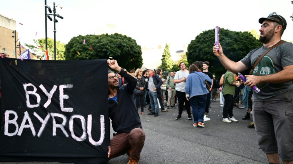 Macron busca primeiro-ministro para uma França em 'turbulência'