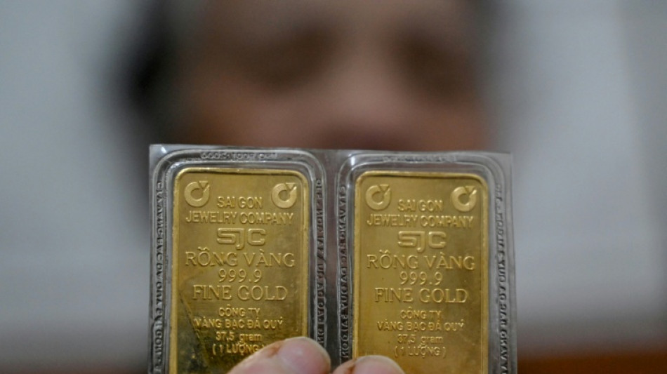 La flamb&eacute;e du prix de l'or, entre fortune et fardeau au Vietnam