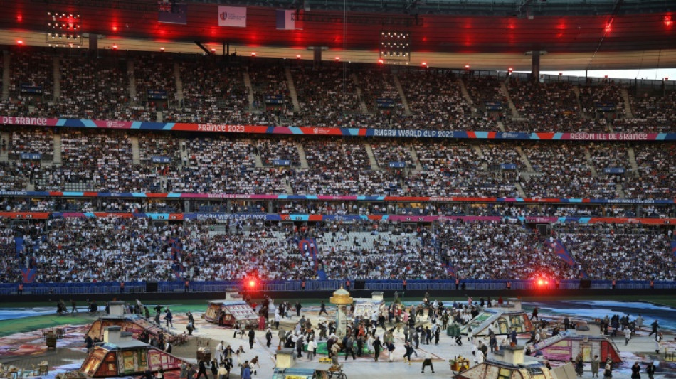Mondial de rugby: la canicule ne d&eacute;courage pas les supporters &agrave; Saint-Denis et &agrave; Paris

