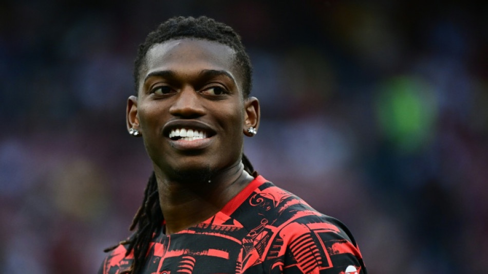 Galatasaray anuncia contrata&ccedil;&atilde;o do atacante portugu&ecirc;s Rafael Le&atilde;o