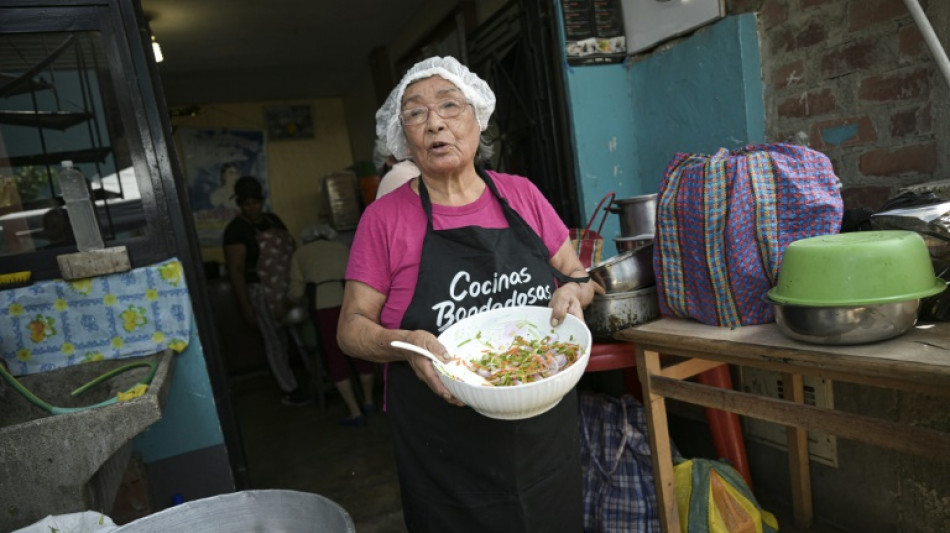 Au P&eacute;rou, les &eacute;pluchures au menu des soupes populaires contre le gaspillage alimentaire