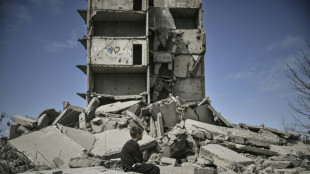 Los ni&ntilde;os de la guerra deambulan entre los escombros del este de Ucrania