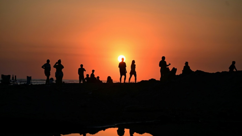 El Salvador, de enclave pandillero a nuevo im&aacute;n de turistas