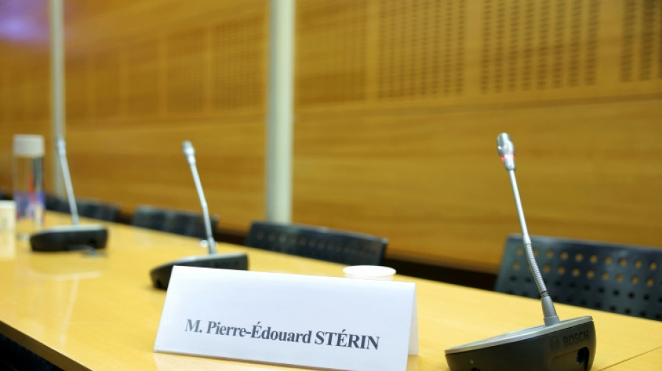 Bollor&eacute;, St&eacute;rin, Pigasse... Dans l'ar&egrave;ne politique, ces hommes d'affaires se cachent de moins en moins