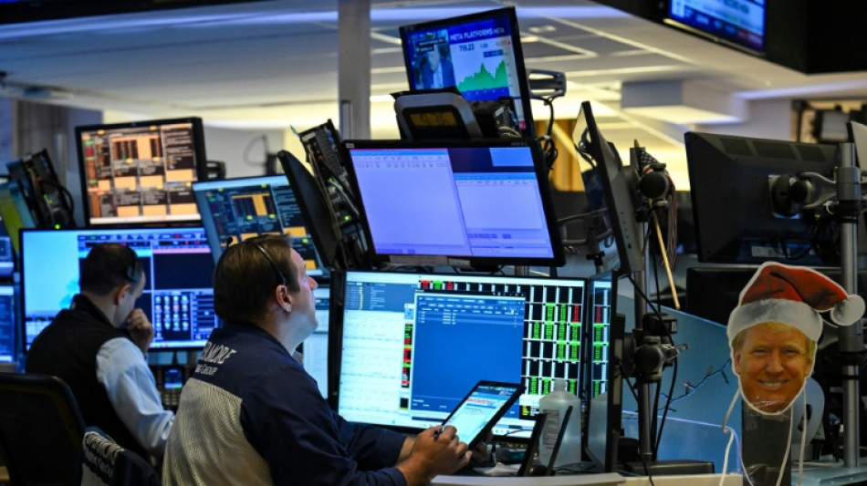 Wall Street sans grand élan, s'interroge sur les taux de la Fed