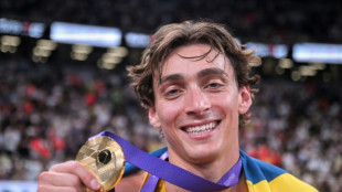 Duplantis thrives on Tokyo energy to break world record again