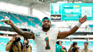 Eagles face Cowboys and Chiefs meet Miami in NFL showdowns