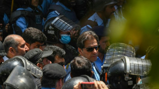 El ex primer ministro paquistan&iacute; Imran Khan queda en libertad bajo fianza