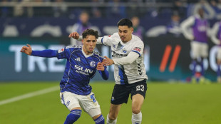 Sieg im Spitzenspiel: Schalke übernimmt Tabellenführung