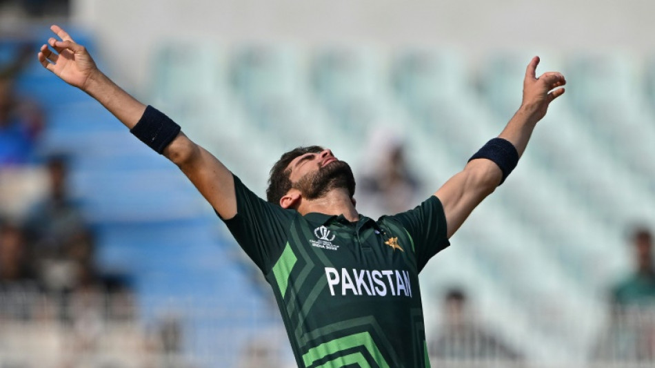 No swing, no problem as Shaheen goes to number one