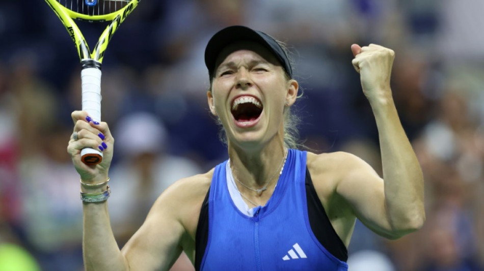 Wozniacki stuns Kvitova to reach US Open third round