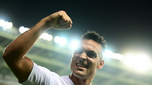 Red-hot Martinez helps move Inter top as Kvaratskhelia revives Napoli