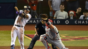 D-backs edge Phillies, Astros rout Rangers in MLB playoffs