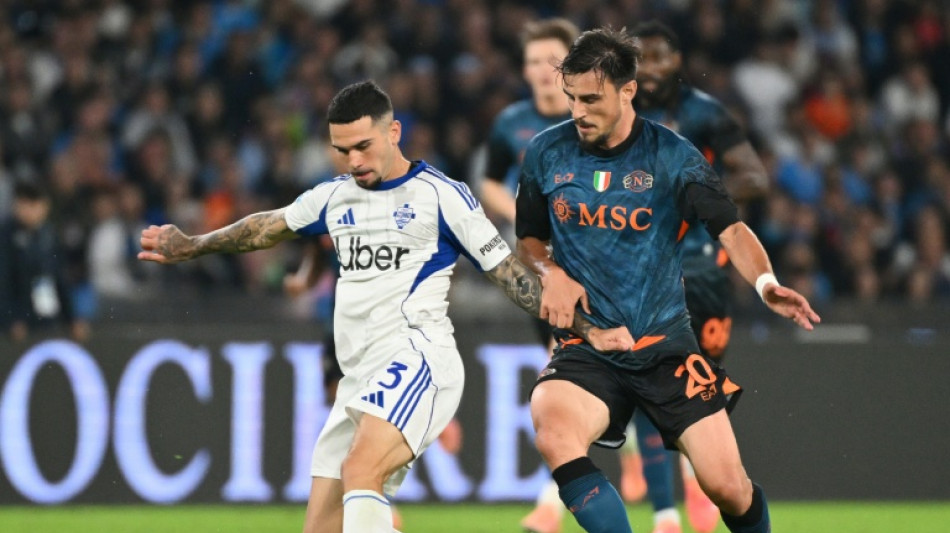 Napoli tropeça com Como no Italiano e fica com liderança ameaçada