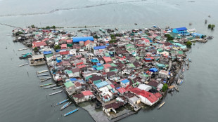 Aux Philippines, le calvaire quotidien des habitants d'une île aux prises à la montée des eaux