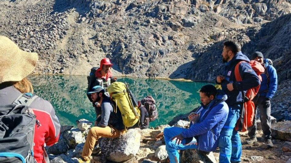 Ind&iacute;genas e socorristas salvam alpinistas presos no pico mais alto da Col&ocirc;mbia