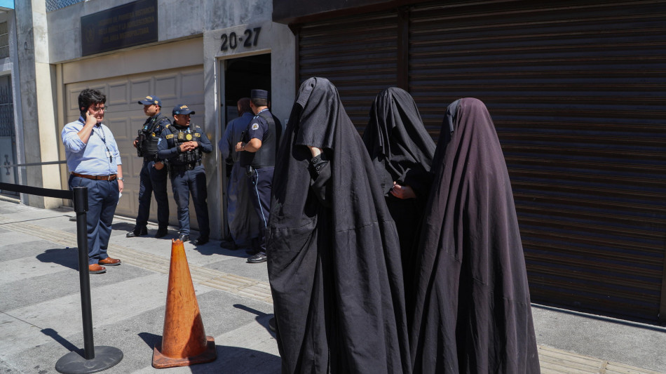 Espulsi dalla Colombia 9 membri di una setta ebraica