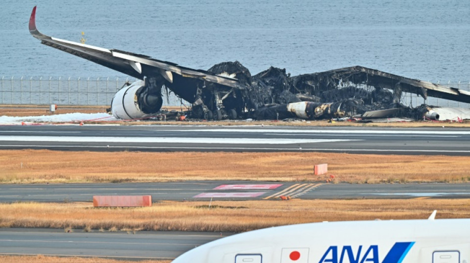 Japan Airlines dice que su avi&oacute;n fue autorizado a aterrizar antes de la colisi&oacute;n