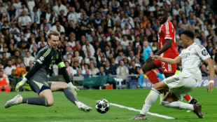 Bayern's Kompany praises 'special' Neuer display in win at Real Madrid