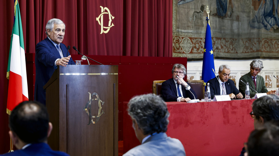 Tajani, su ius scholae niente inciuci, posso parlare con tutti