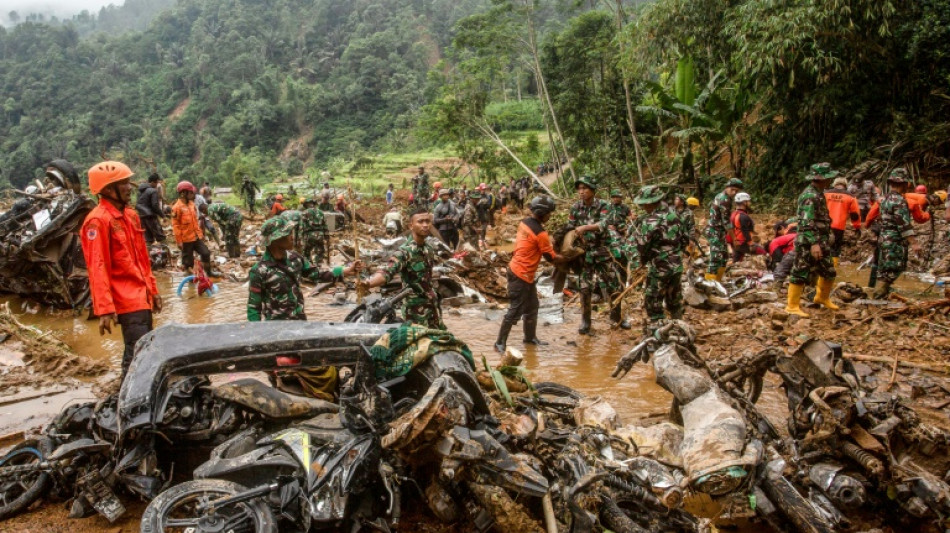 Glissement de terrain en Indon&eacute;sie: le bilan monte &agrave; 21 morts, cinq disparus