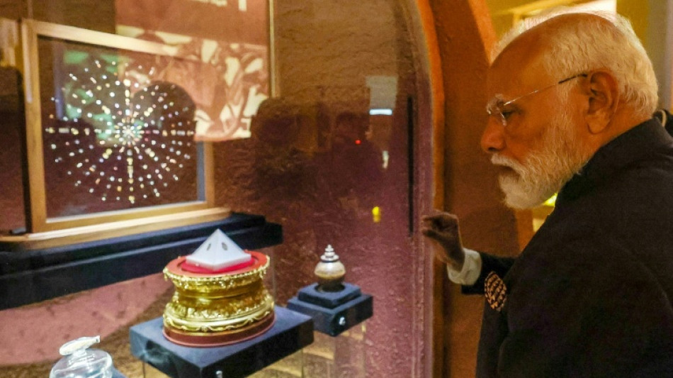 Indien pr&auml;sentiert antike Edelsteine mit Verbindungen zu Buddha